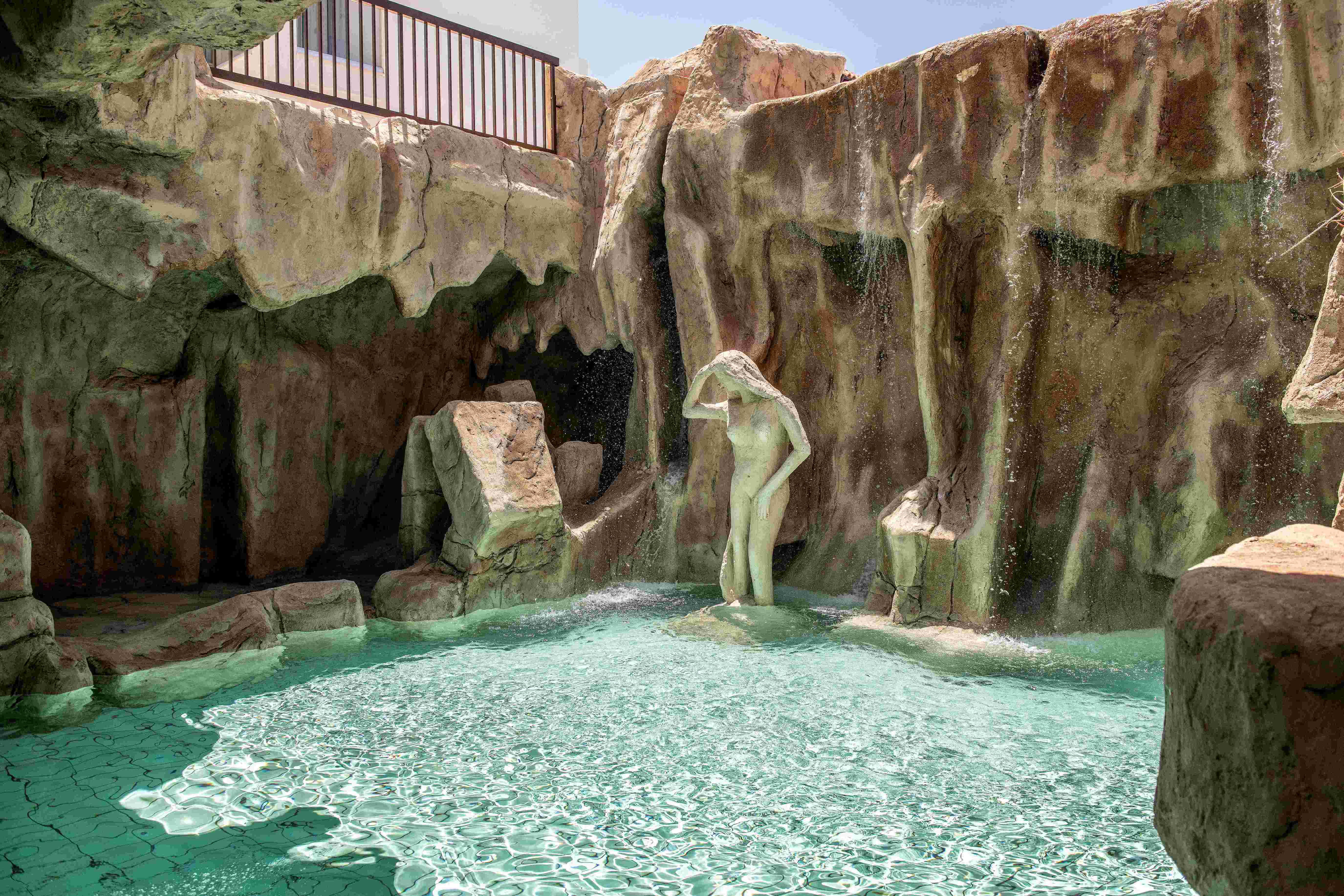 Book your wedding day in Kapetanios Aqua Resort